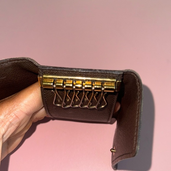 AUTHENTIC Louis Vuitton Damier Ebene Canvas 6 key holder - Picture 6 of 13